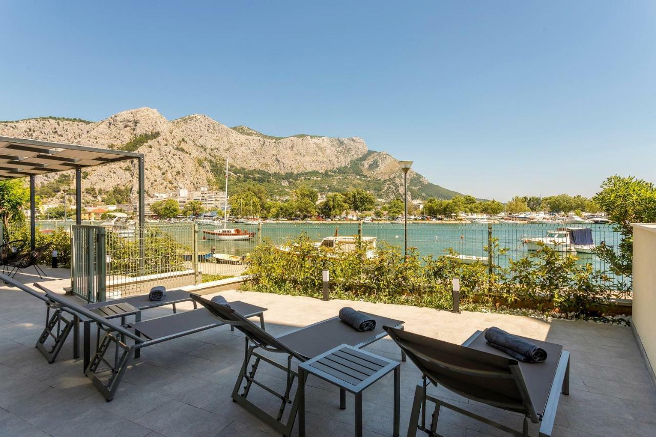 Luxury Apartment With Hot Tub Omiš Eksteriør billede