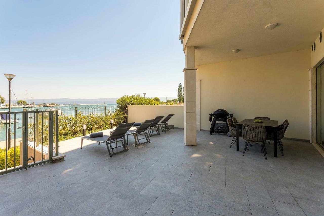 Luxury Apartment With Hot Tub Omiš Eksteriør billede