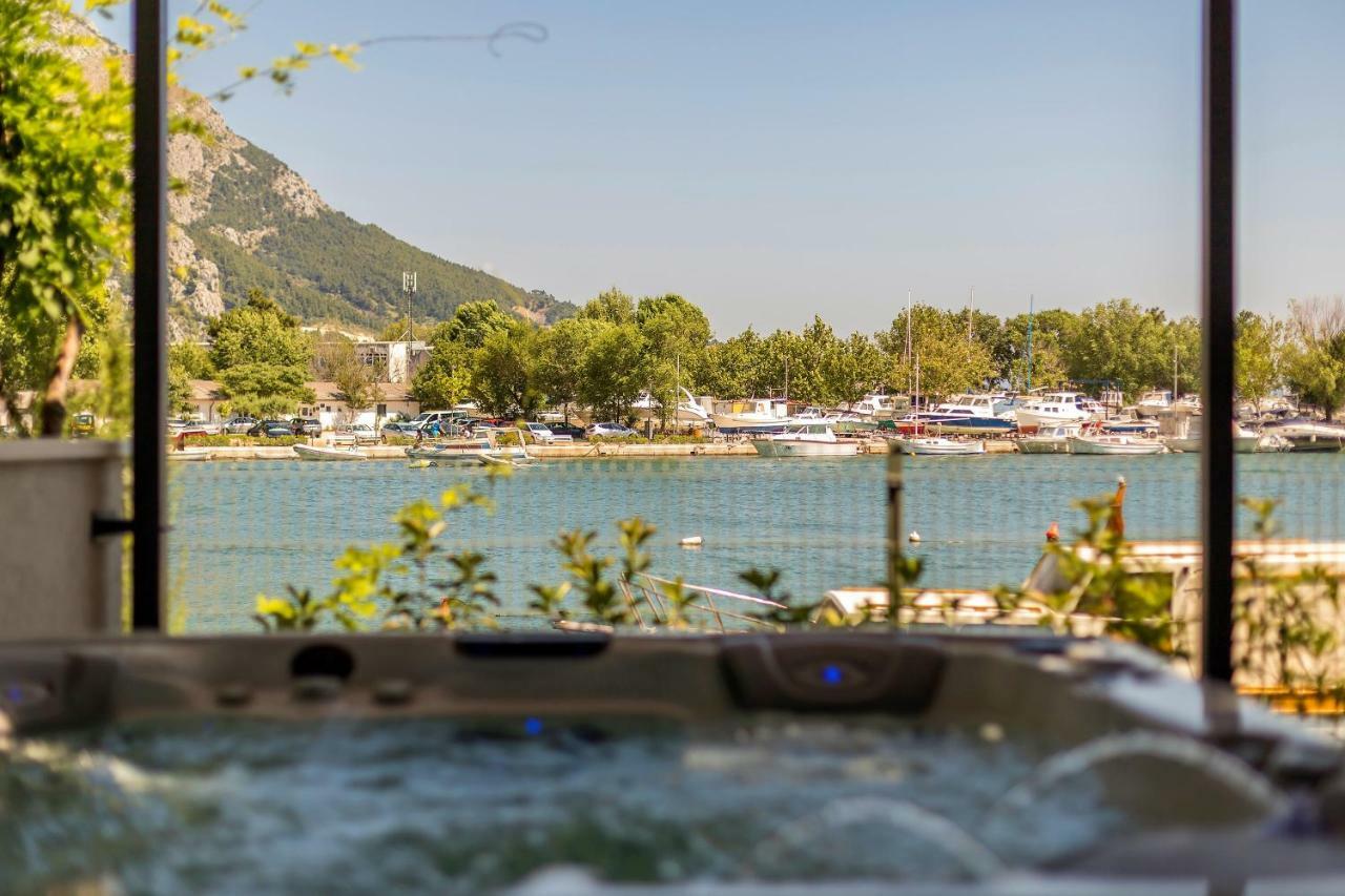 Luxury Apartment With Hot Tub Omiš Eksteriør billede