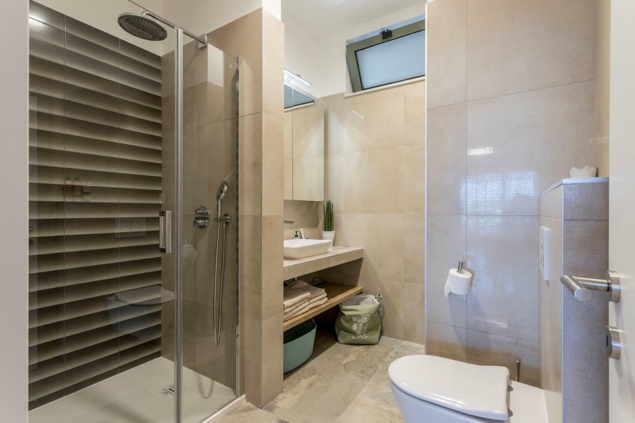 Luxury Apartment With Hot Tub Omiš Eksteriør billede