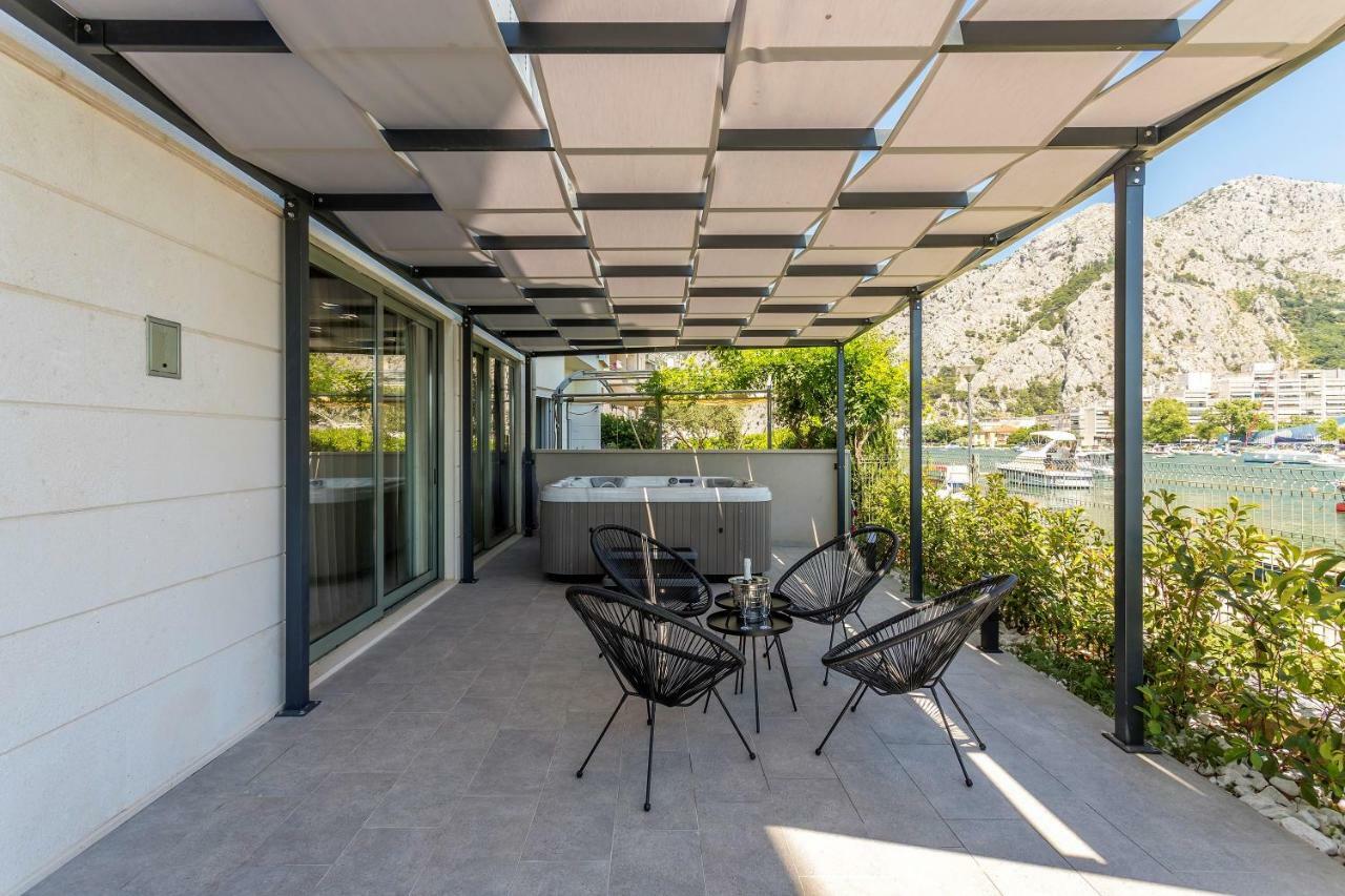 Luxury Apartment With Hot Tub Omiš Eksteriør billede